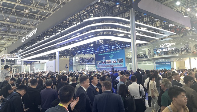 全球车与海外经销商蜂拥而至｜2024北京车展