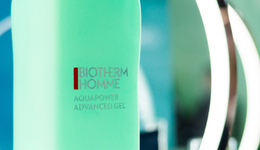 青少年紛紛擾擾，歐萊雅們卻和“富婆”歲月靜好