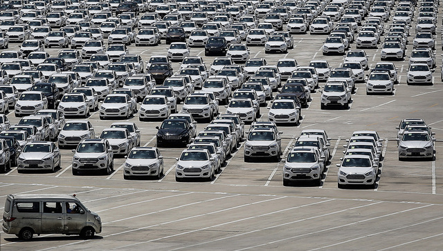 武汉全力追赶新能源浪潮 | 谁是下一个电车之都①