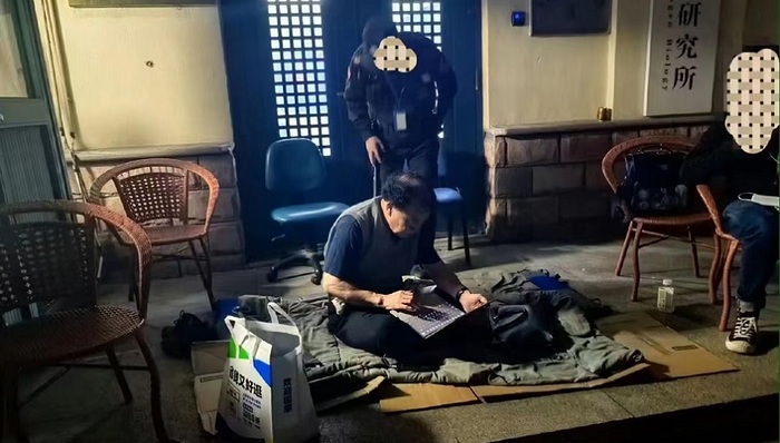 病毒学专家张永振与上海公卫临床中心的“纠纷”是怎么回事？