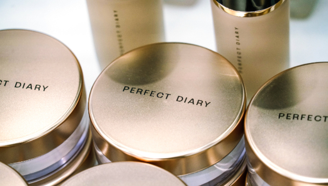 逸仙电商,转型,彩妆,新消费品牌,