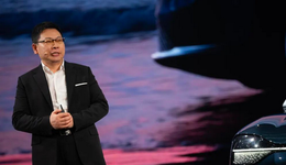 余承东卸任是以退为进，华为将亲自下场造车？