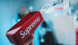 Supreme尋找“中國時刻”：過氣潮牌，能否再酷一次？