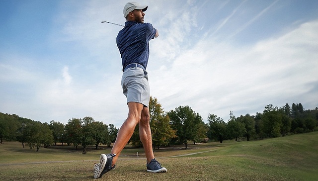 牛仔裤不火，Lee开卖高尔夫服饰