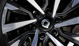 王凤英离开长城汽车500天，魏建军重回台前