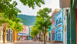 酒店，成了景區(qū)的“晴雨表”