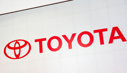 丰田否认了与比亚迪的插混合作，但它确实在尝试多交朋友