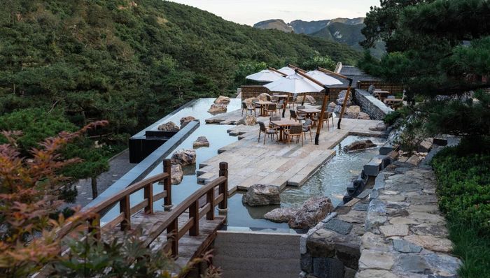 北京野奢酒店悉昙将于5月25日重启运营，去年曾被洪水冲毁大堂