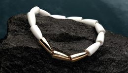 卡地亚母公司从古驰母公司手里抢了一个品牌