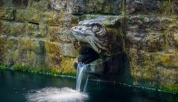 這座低調的千年古城，開始“噴涌”了