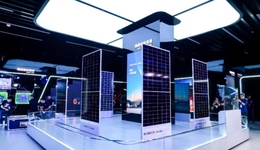 隆基綠能，養(yǎng)了三只“黑貓”