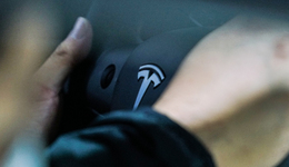 百度牵手特斯拉，中国无人驾驶再进一步