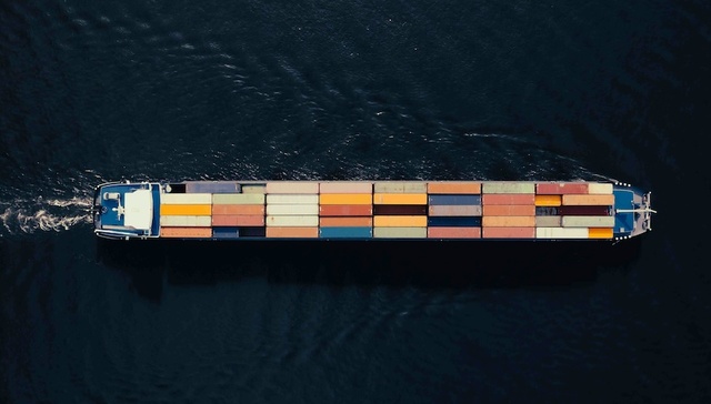 德龙：在“加长版20世纪”，财富利用欲望把我们征服了