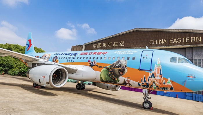 上海迪士尼“疯狂动物城”彩绘飞机来了，与东航联手揽客