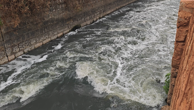 6年间10余次问题报告均“石沉大海”，昆明西园隧洞直至督察进驻才将部分污水回抽