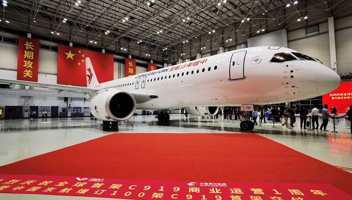 C919商运一周年，东航增订百架订单首架交付