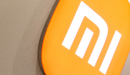 雷军不能讲性价比，但卢伟冰可以