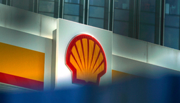 下滑业绩怎么救？壳牌新CEO决定把低碳转型先“放一放”