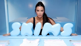 一条估值40亿美元的“神裙”，Skims什么来头？