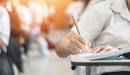 直通部委丨今年高考报名人数1342万人 去年全国批捕侵害未成年人犯罪53286人