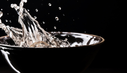 威士忌、药材两手抓，跨界能解古井贡酒全国化困局吗？