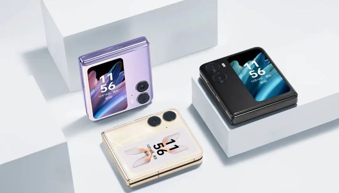 从时尚顶流到放弃：小折叠手机的三年下滑之路 | 电厂