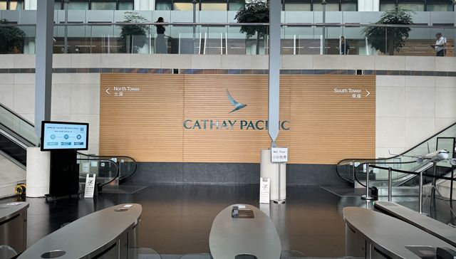 国泰集团已有约300名内地乘务员上岗，每月有70小时都在“天上飞”