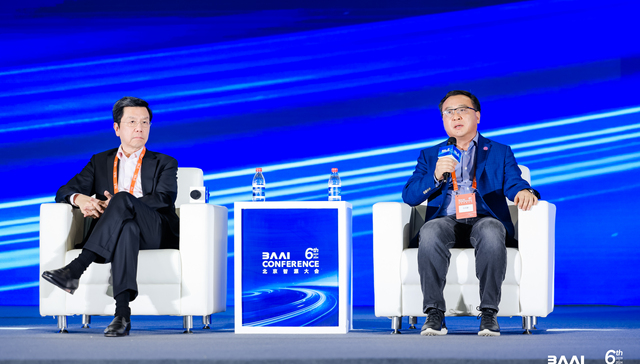 李开复对谈张亚勤：大公司不敢采取颠覆式技术，它们已经习惯每年增长5%的预算