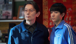 “发疯”的一老一少，从东北驶向太平洋 | 上影节·金爵奖