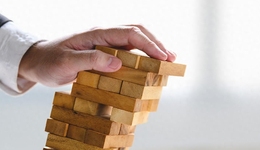 国联人寿董事长丁武斌掌舵8年，净利亏损近15亿元