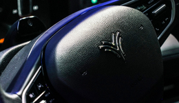 先借東風(fēng)，再抱大腿，哪吒汽車好像又行了？