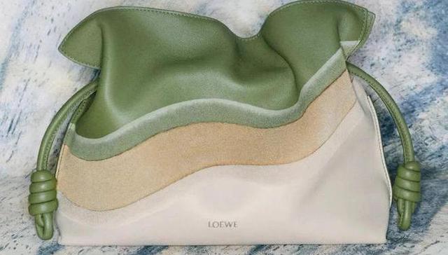 LOEWE经典包款以大自然上色，ON昂跑再出联名系列｜是日美好事物