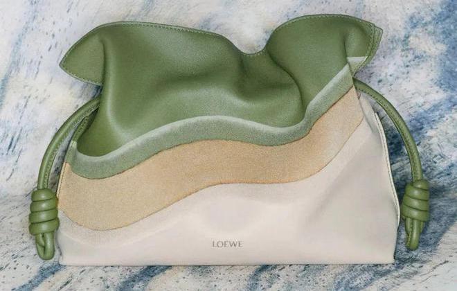 LOEWE经典包款以大自然上色，ON昂跑再出联名系列｜是日美好事物