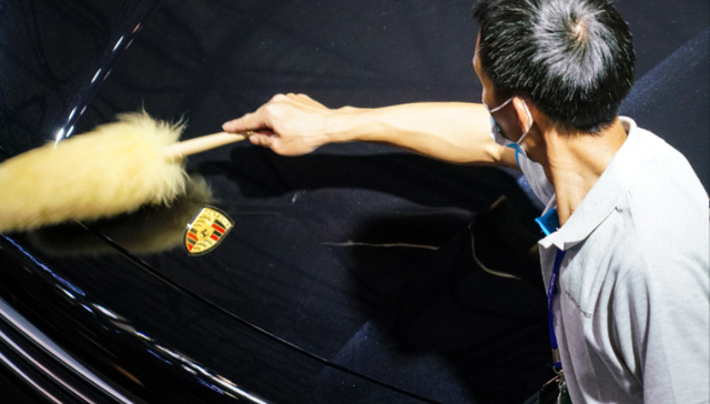 销量集体大跌，超豪华汽车品牌也开始降价求生存