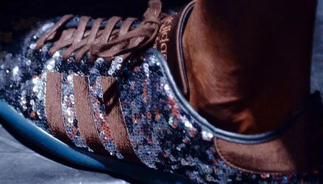 耐克、阿迪扎堆亮相巴黎时装周，图什么？