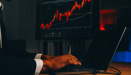 千萬(wàn)債務(wù)豁免難救股價(jià)，美邦服飾盤(pán)中再度跌破“1元警戒線”