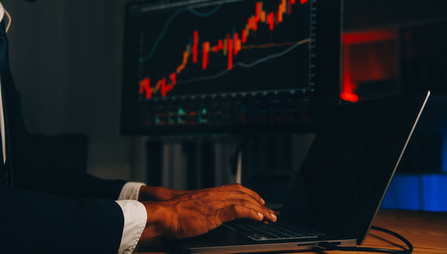 千万债务豁免难救股价，美邦服饰盘中再度跌破“1元警戒线”