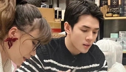 李佳琦帶貨的盡頭是“開(kāi)專(zhuān)柜”？