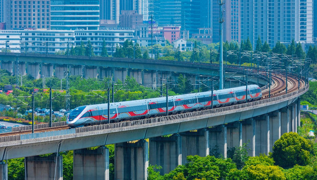 上海局集团公司,长三角铁路,超级环线高铁,暑运,暑期