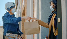 去沙特送外卖，美团的三重挑战