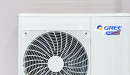 白电三巨头业务分化，格力成家电业“坚守者”？