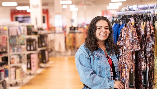 美国“线下版唯品会”：穿越40年周期，市值破千亿