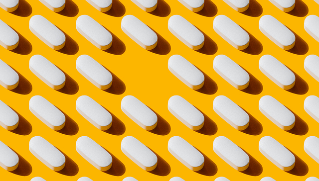 我们应对自己看待成瘾者的方式感到愧疚 | 专访