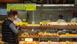 被指带包装称重，估值百亿的鲍师傅冷气也要“收费”？