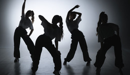 韩国高中盯上中国生源，K-pop能成为救命稻草吗？