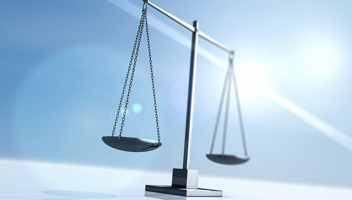 售一瓶78元过期葡萄酒被罚款5万，最高检：“小过重罚”不符合法律精神