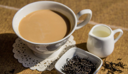 韩国人卷学历，卷进了中国奶茶店