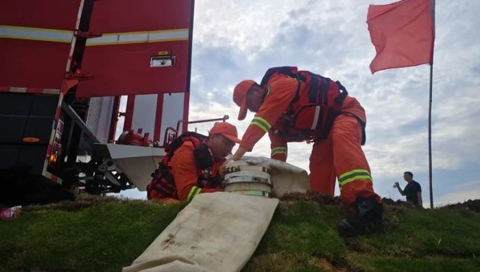 成功封堵后，团洲垸内2.1亿立方米水量预计17天内排完