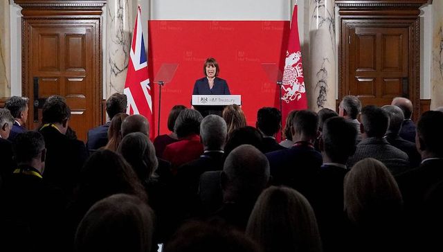 英国首位女性财政大臣发布经济改革纲领，有哪些看点？