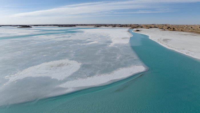 共亏近70亿！两大锂王上半年双双由盈转亏